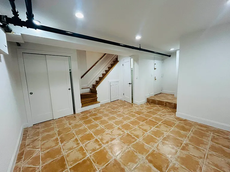 249 W 76th St #B — Photo 12