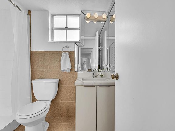 2nd image of 199 SW 12th Ave #313-A