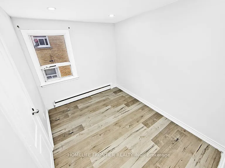 2953 Lawrence Ave E #UPPER — Photo 9