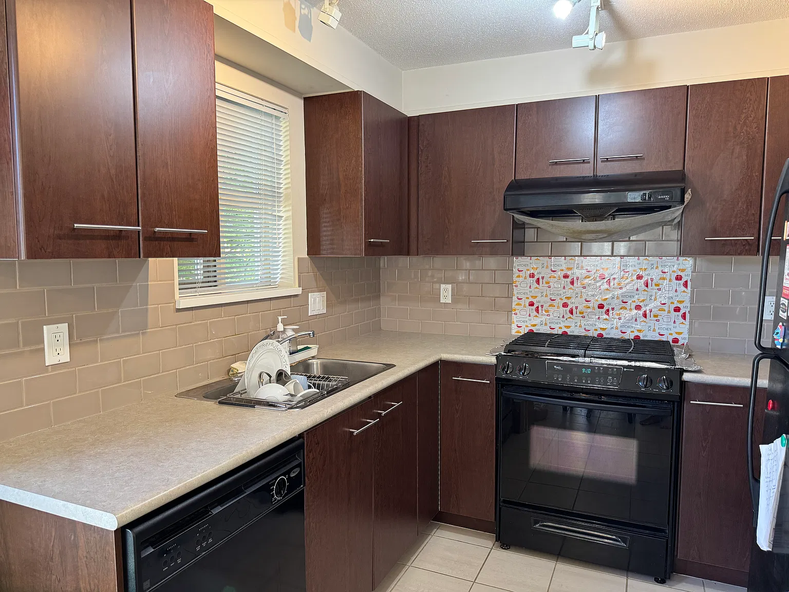 2 bed, 947 sqft, $2,700 — Photo 2