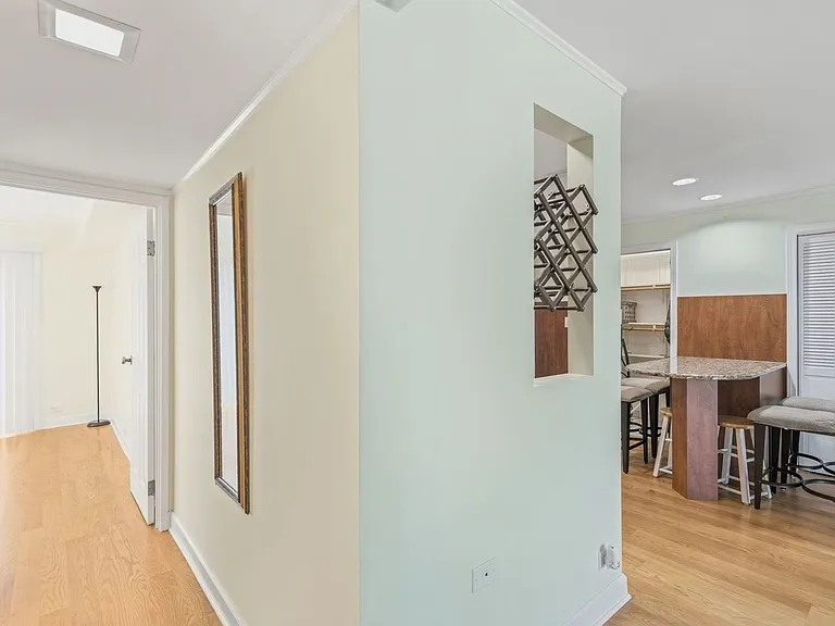 9411 Bay Colony Dr #1N — Photo 8