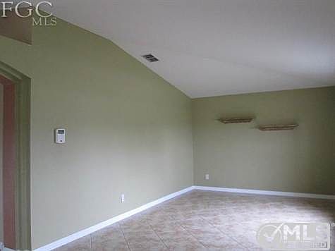 2nd image of 816 Oak Ave