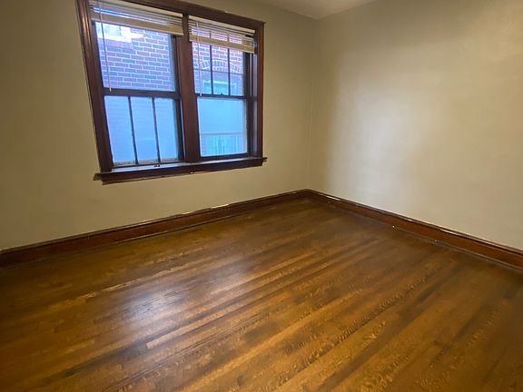 5th image of 3039 Tholozan Ave #2F