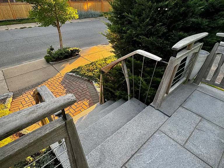 311 Temple St — Photo 4