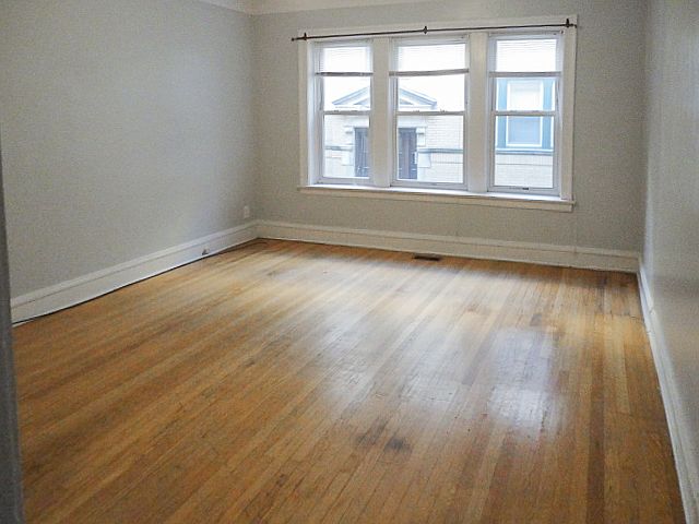 1st image of 1904 1/2 W Winnemac Ave #1