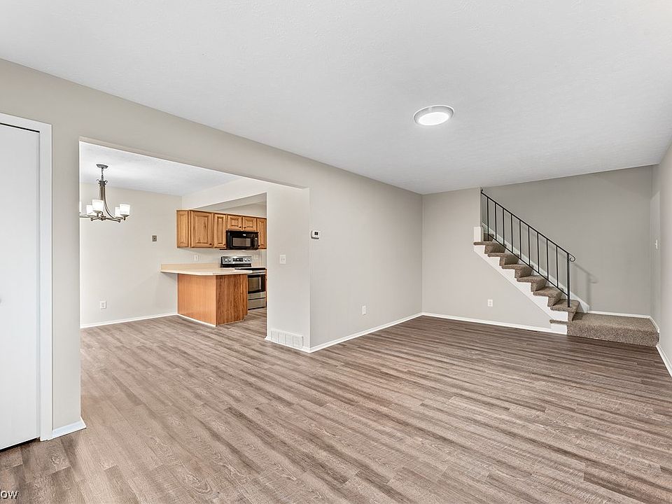 755 Tollis Pkwy Broadview Heights OH Zillow