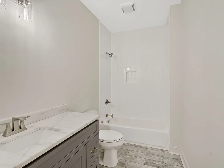 5809B Morrow Rd — Photo 14