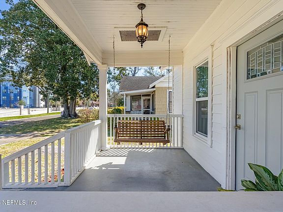 5th image of 822 TALBOT Avenue