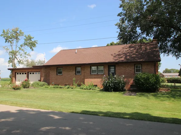 302 N Wequash St, Tonica, IL 61370