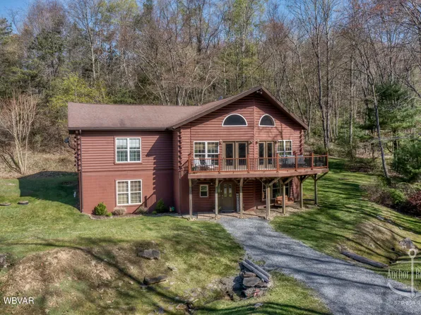 4 Whippoorwill Ln, Lock Haven, PA 17745