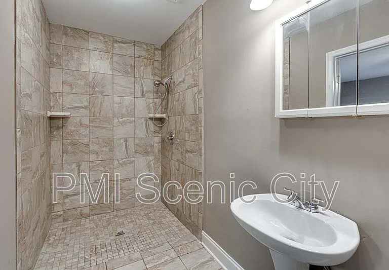 4717 Beverly Kay Dr — Photo 24