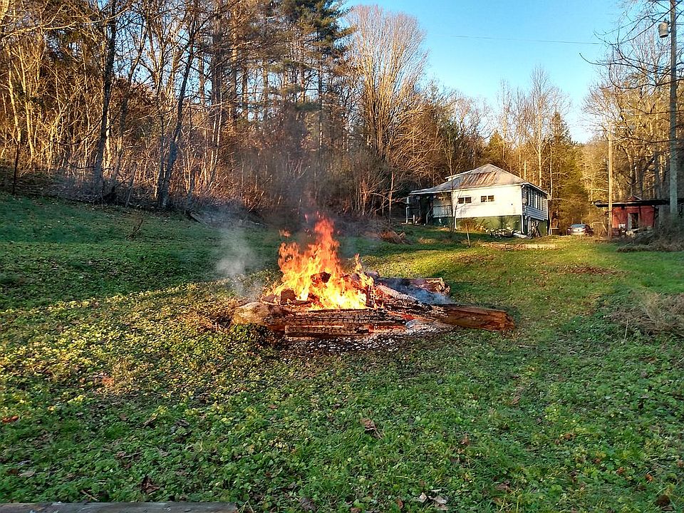 1st image of 510 Gravel Lick Rd