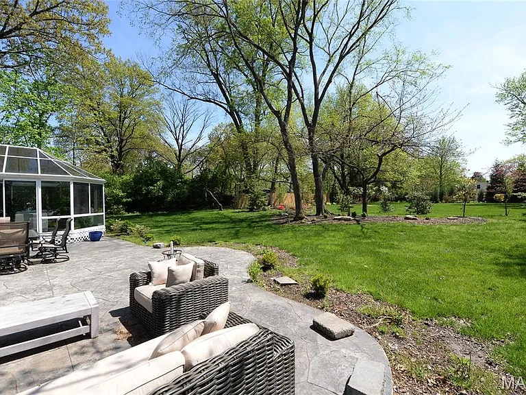1306 S Geyer Rd — Photo 52