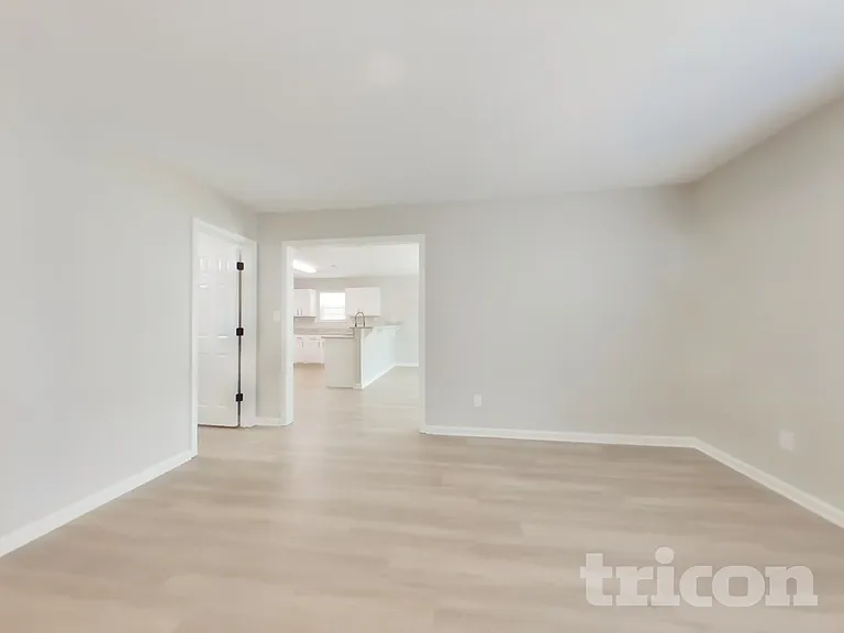 4635 Christenbury Hills Ln — Photo 3
