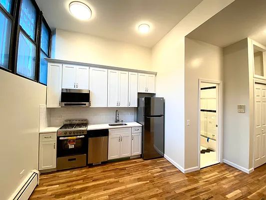 Rented by Sunrise Real Estate | media 20