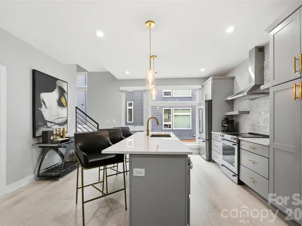 2712 Youngblood St, Charlotte, NC 28203