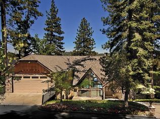 28070 Peninsula Dr N, Lake Arrowhead, CA 92352