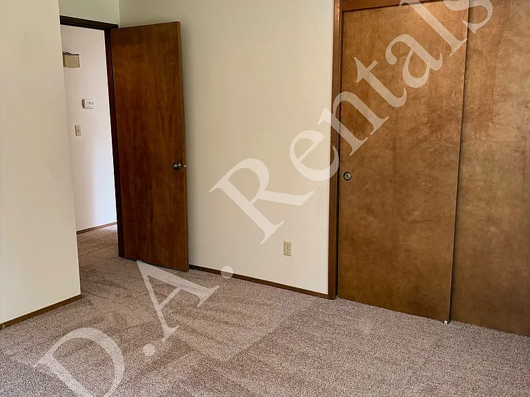 3210B Mayfair Dr SW — Photo 8