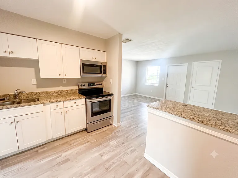 Janie B Apartments — Photo 4