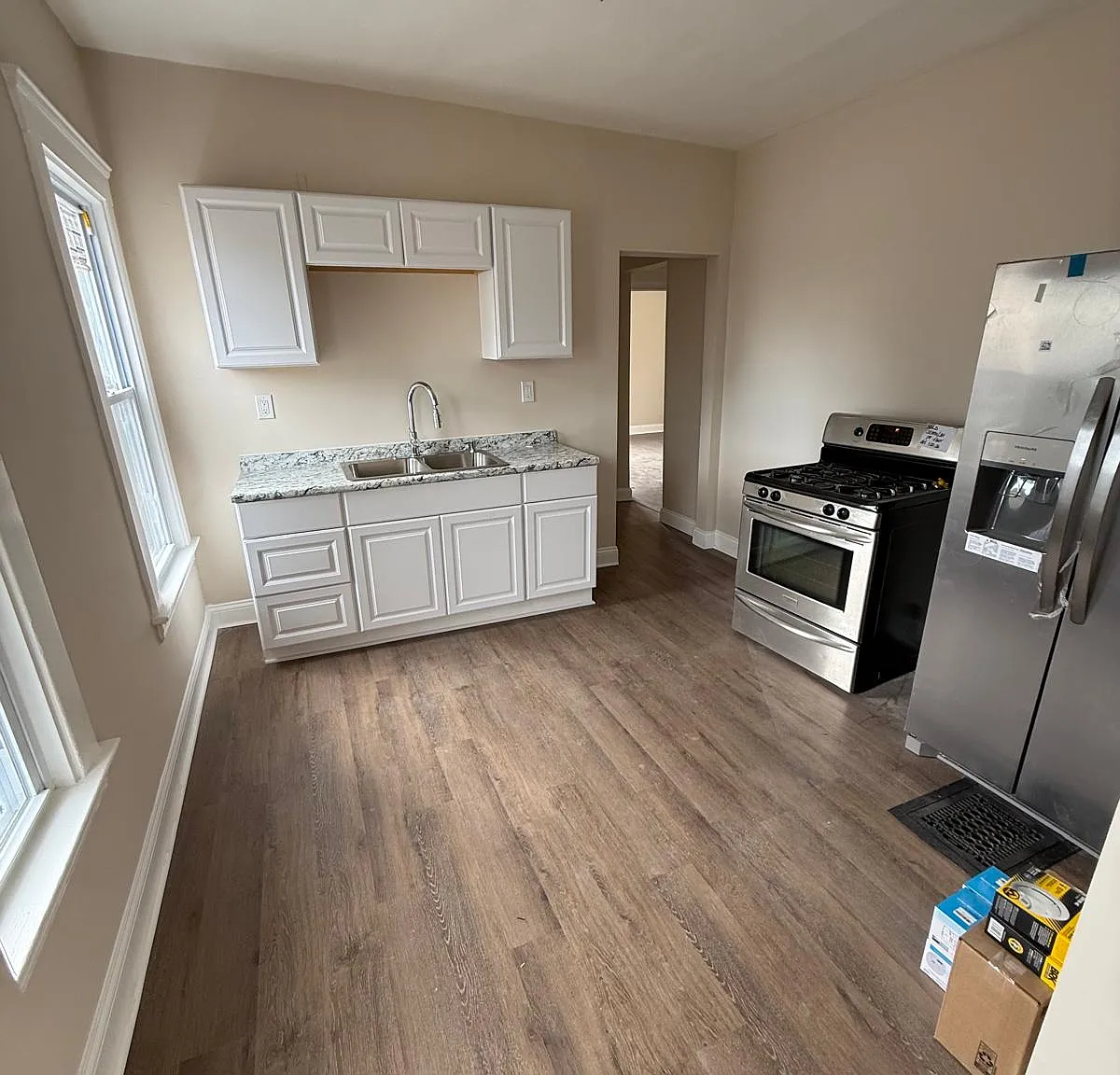 4 bed, 996 sqft, $1,400 — Photo 3