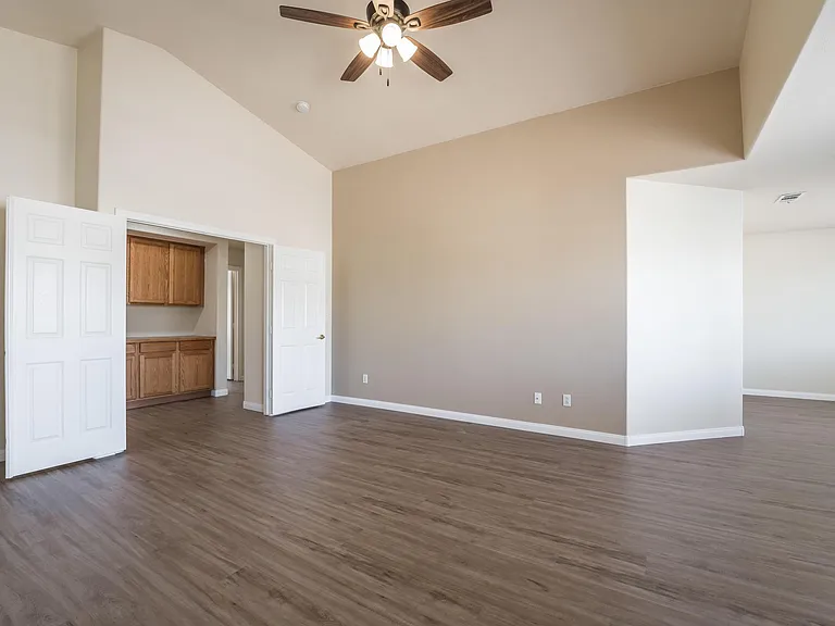4828 Whisper Lake Ave — Photo 16