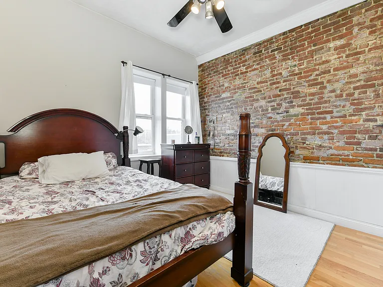 158 Cottage St #4R — Photo 7