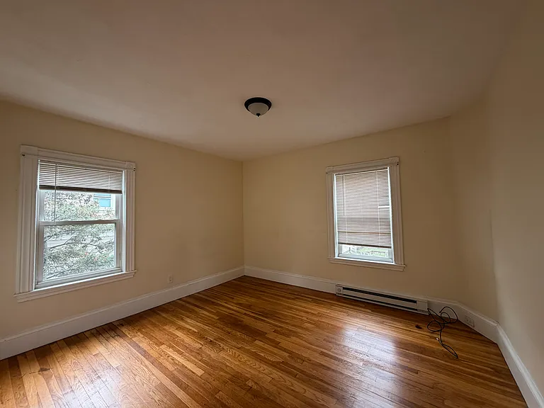 83-85 Grandview Ave #1 — Photo 5