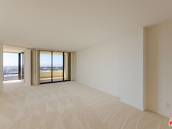 5th image of 4335 Marina City Dr Unit 1038