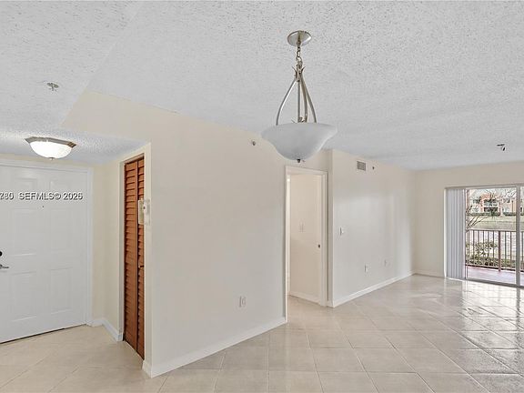 3rd image of 3844 Lyons Rd APT 112-4