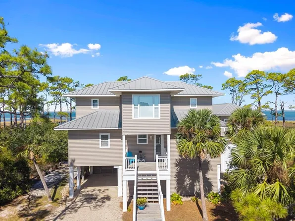 1725 E Gulf Beach Dr, Eastpoint, FL 32328