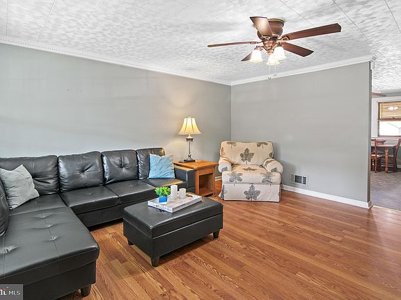3rd image of 4019 Saint Monica Dr