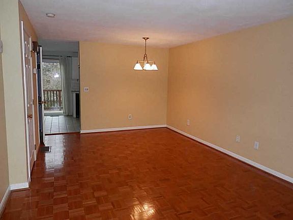 5th image of 351 New London Ave Unit 103