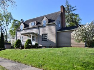 2423 Eaton Rd, University Heights, OH 44118