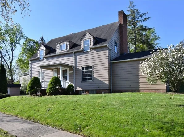 2423 Eaton Rd, University Heights, OH 44118