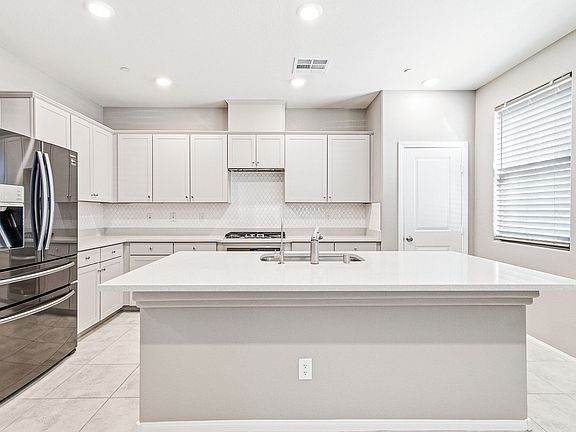 5th image of 2834 Turnstone Ridge St