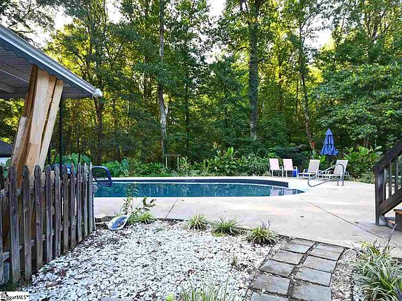 4th image of 5140 Maplewood Dr