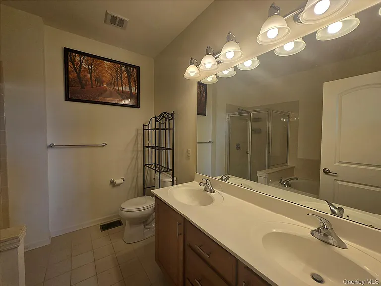 913 Hawthorn Way — Photo 17