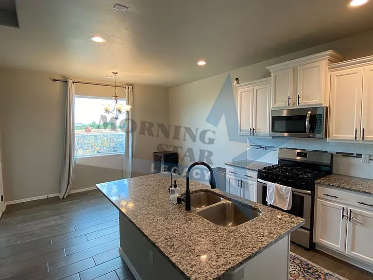 5950 Big Jim Dr — Photo 10