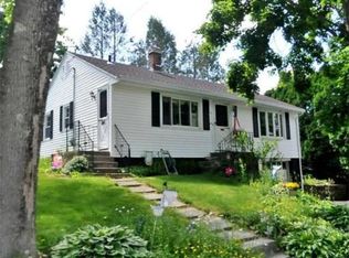 28 Brewster Rd, Worcester, MA 01602