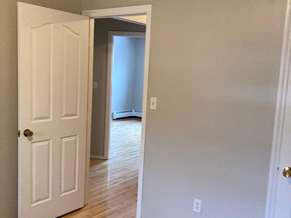 4th image of 3364 Baychester Ave #2