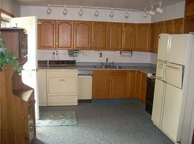 3rd image of 273 Massie Dr