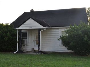 233 Wagoner St, Sparta, TN 38583