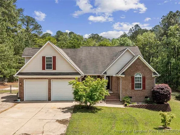 133 Sandalwood Dr, Spring Lake, NC 28390