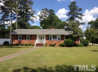 209 N Wayne Ave, Dunn, NC 28334