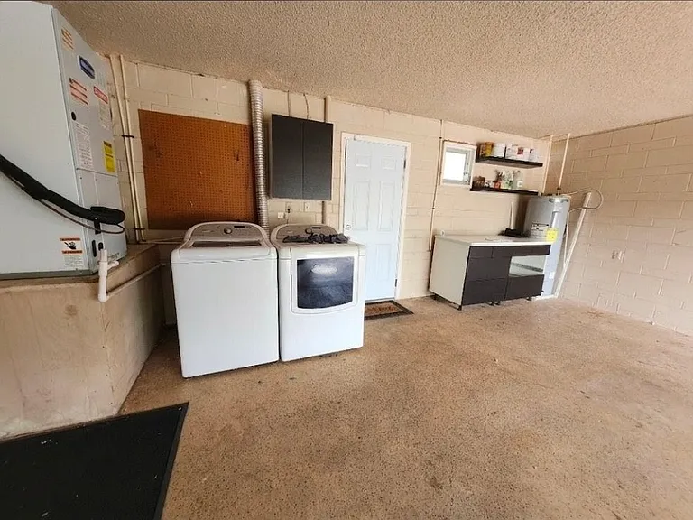 1009 N Palm Ave — Photo 17