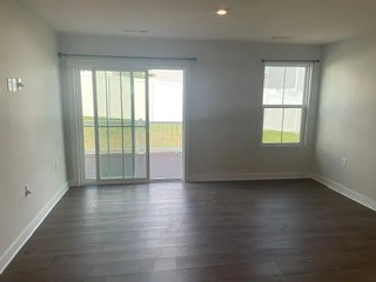 2716 Thornton Grove Blvd — Photo 8