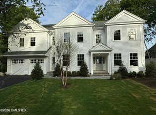11 Hearthstone Dr, Riverside, CT 06878