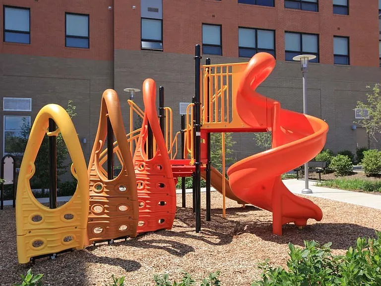 East Liberty Place — Photo 14