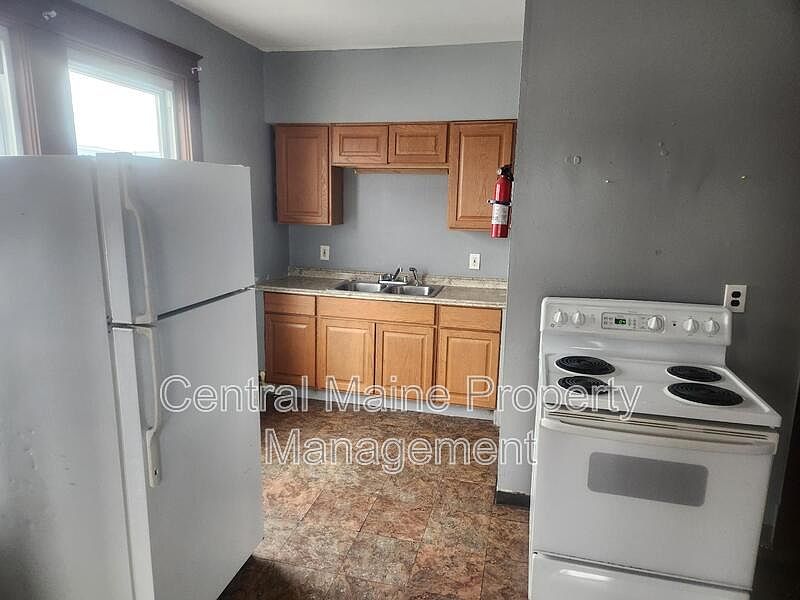 1st image of 131 Horton St APT 4