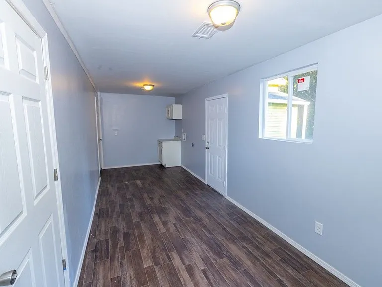 2113 Summerville Rd #1 — Photo 12